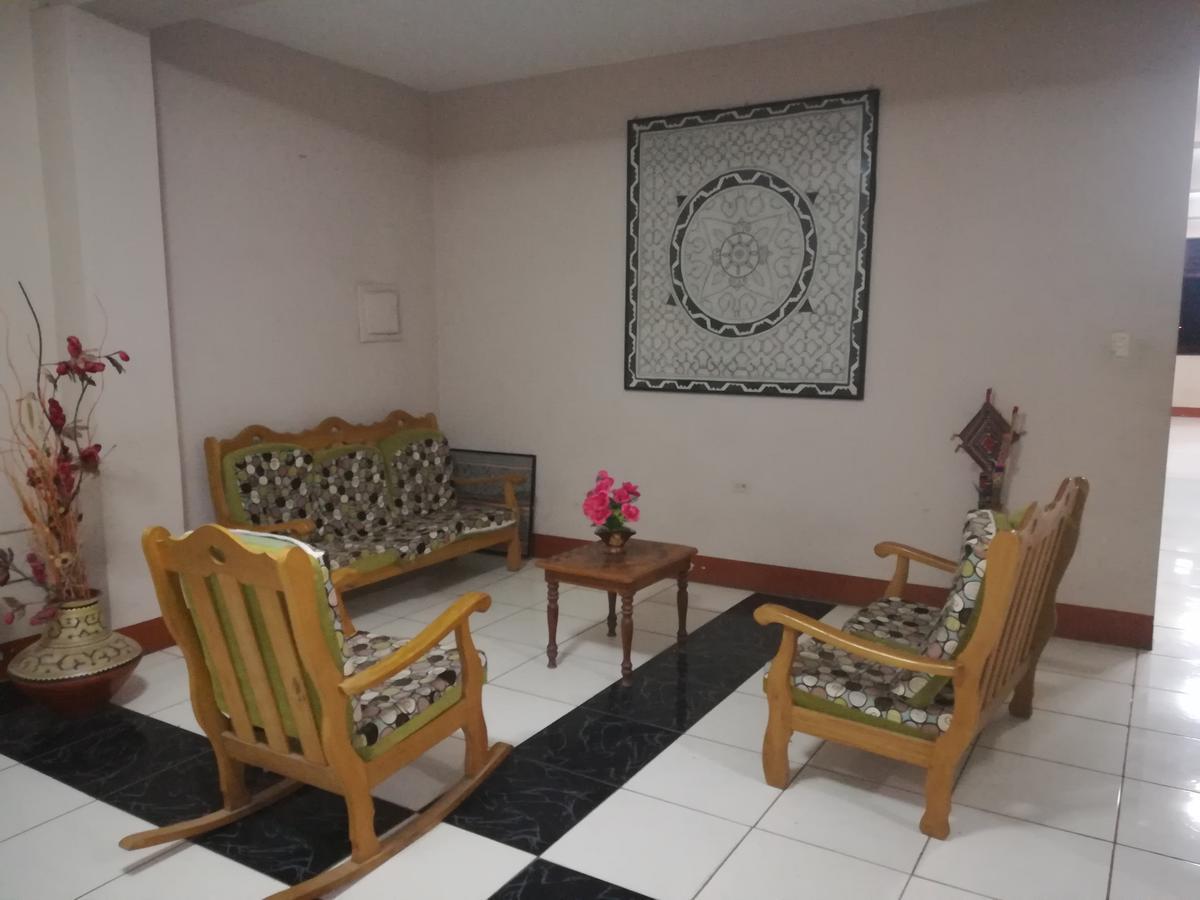 Hospedaje El Emperador Hotel Pucallpa Exterior foto